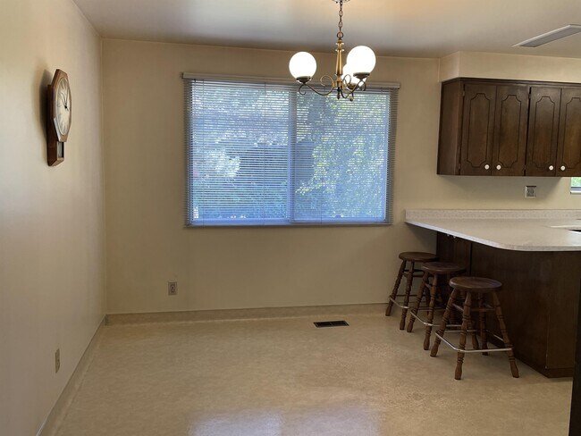 Building Photo - 6245 Rodeo Ln