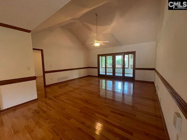 Foto del edificio - 305 Willowood Pkwy