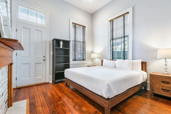 Foto del edificio - 1407 Baronne St