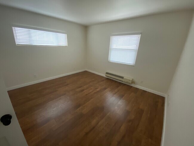 Building Photo - 224 Avenida Miramar