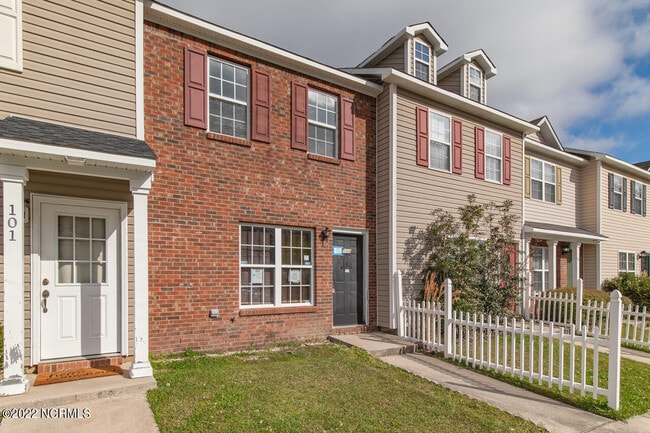 Building Photo - 103 Woodlake Ct