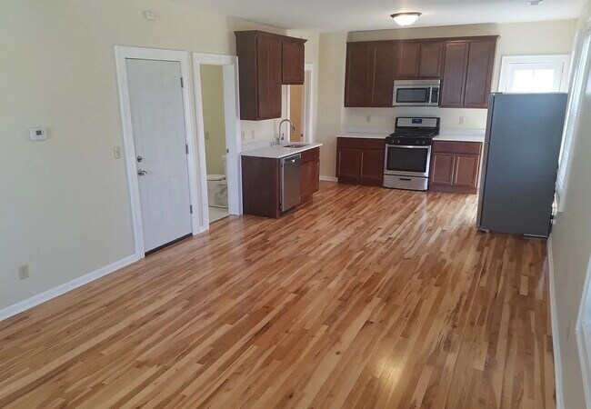 Foto del edificio - 2477-2479 N Dousman St