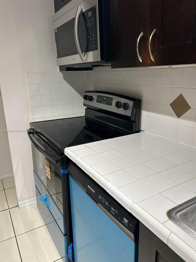 Foto del edificio - 7901 S Colony Cir