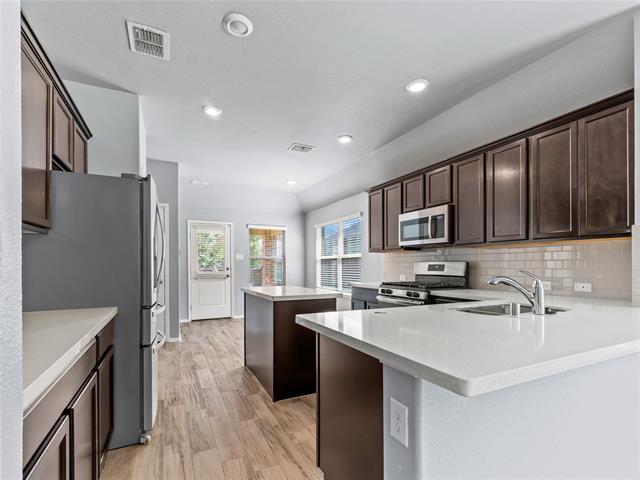 Foto principal - 2452 Opaline Dr