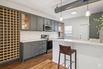Building Photo - 10754 Villager Rd