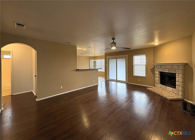 Foto del edificio - 2404 Griffin Dr