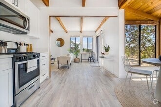 Building Photo - 3856 Via del Mar