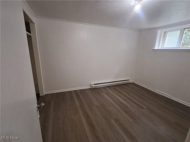 Foto del edificio - 5446 Chapel Rd