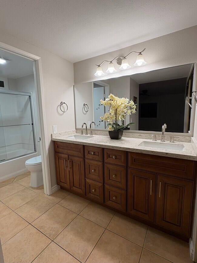 Foto del edificio - 660 Quince St