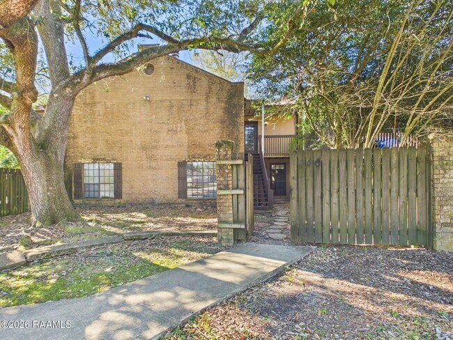 Foto del edificio - 446 Failla Rd