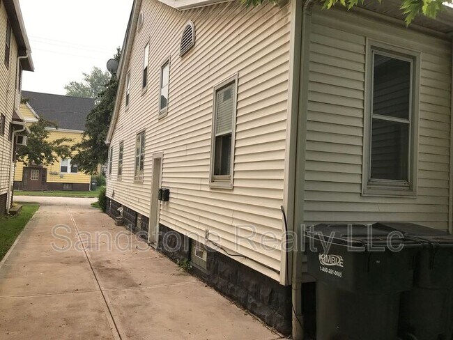 Foto del edificio - 4215 McGregor Ave