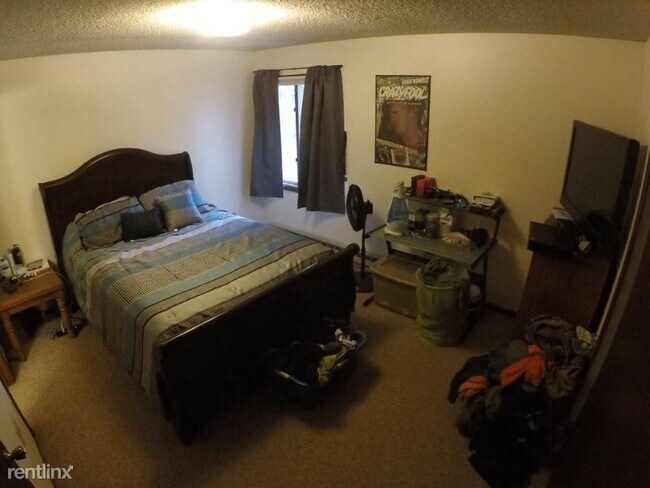 Foto del edificio - 3 br, 1.5 bath Apartment - 1416 Birch St