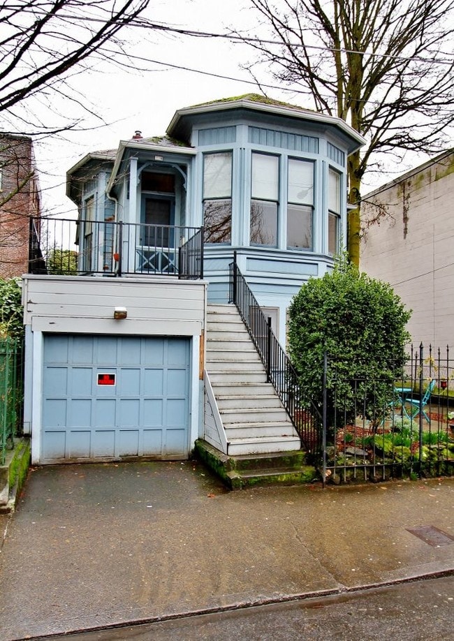 Building Photo - 1890s Victorian near NW 23rd