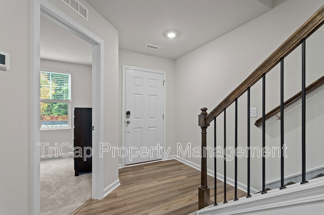 Building Photo - 1721 Chirping Trl