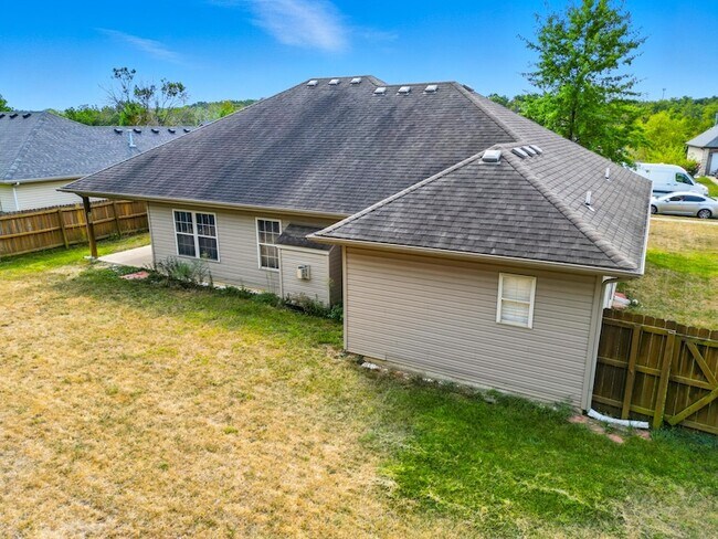 Foto del edificio - 4809 Bullhead Ln