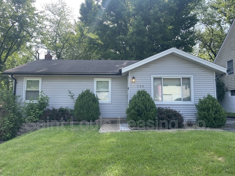 Primary Photo - 528 Ames Pl