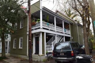 Building Photo - 69 Bogard St