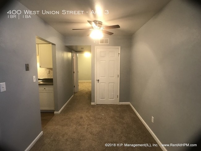 Building Photo - Woodcrest One Bedroom First Floor