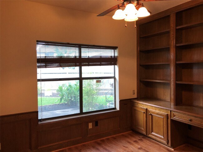 Foto del edificio - 2434 Hodges Bend Cir