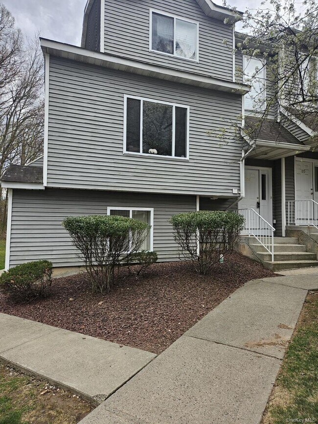 Foto del edificio - 106 Arlington Ct