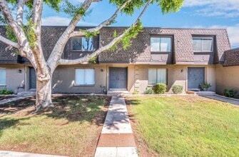 Building Photo - 1733 E Baker Dr