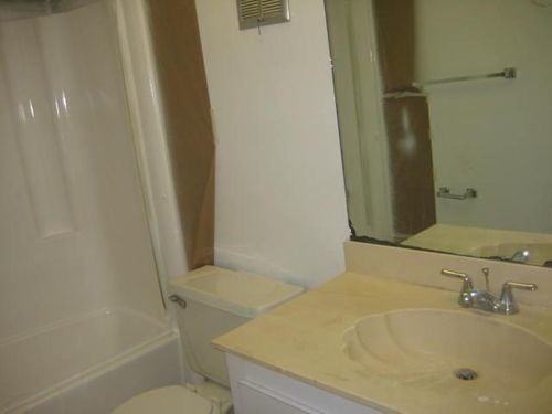 Building Photo - 8452 W Missionwood Dr