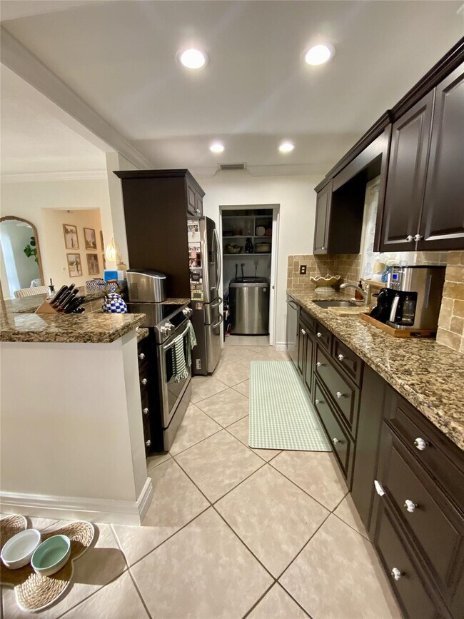 Foto del edificio - 2755 NE 28th Ave