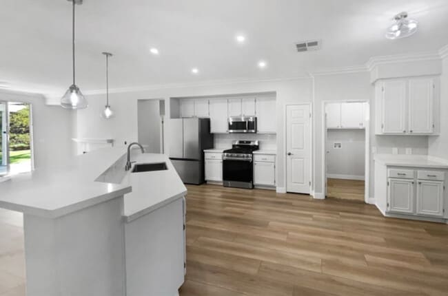 Building Photo - 4111 Forest Highlands Cir
