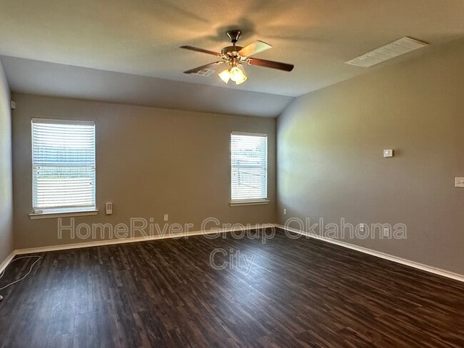 Building Photo - 3508 SE 95th St