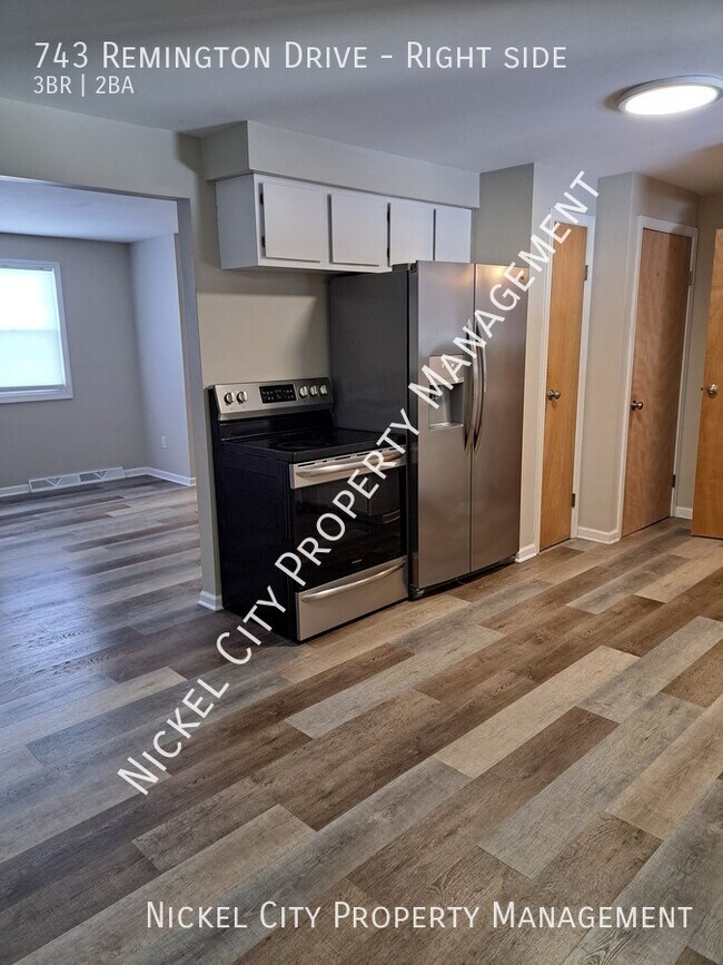 Foto del edificio - 743 Remington Dr