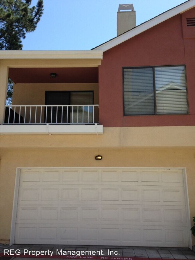 Building Photo - 2 br, 2.5 bath House - 265 N. Chorro Stree...