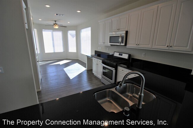 Building Photo - 2 br, 2 bath House - 19144 Doral St.