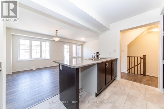 Building Photo - 1061 Clipper Ln