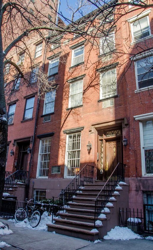 Primary Photo - 9 Charles St
