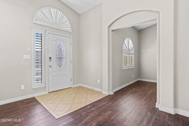 Building Photo - 3236 Sunset Point Dr