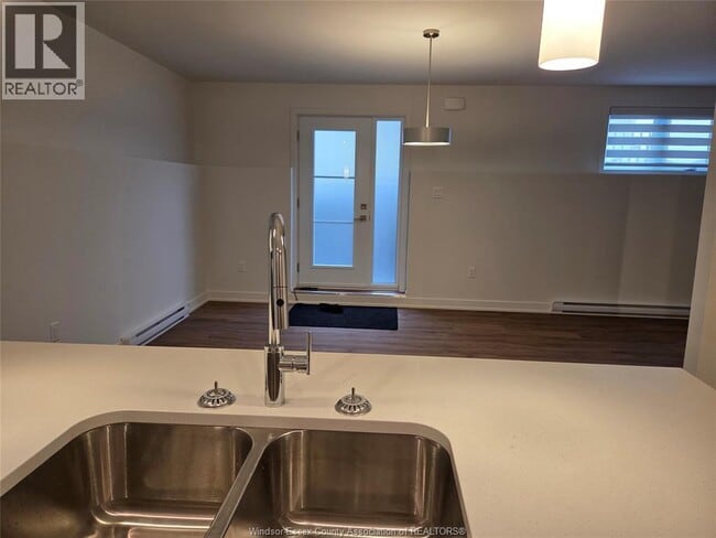 Building Photo - 86 Rutile St