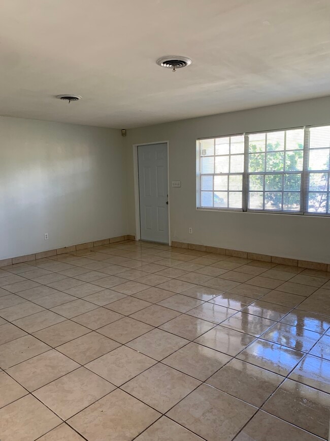 Photo - 1316 Sunset Blvd House