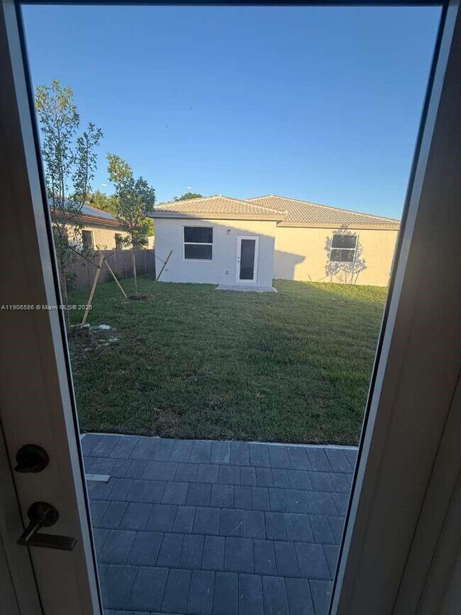 Foto del edificio - 16202 SW 147th Ave