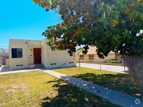 Building Photo - 4849 Saratoga Ave