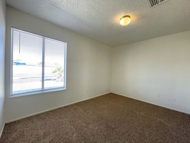 Foto del edificio - AVAILABLE NOW! Cozy 3 Bedroom 2 Bathroom H...