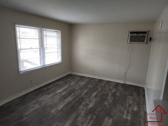 Foto del edificio - 1202 Pleasant View Dr
