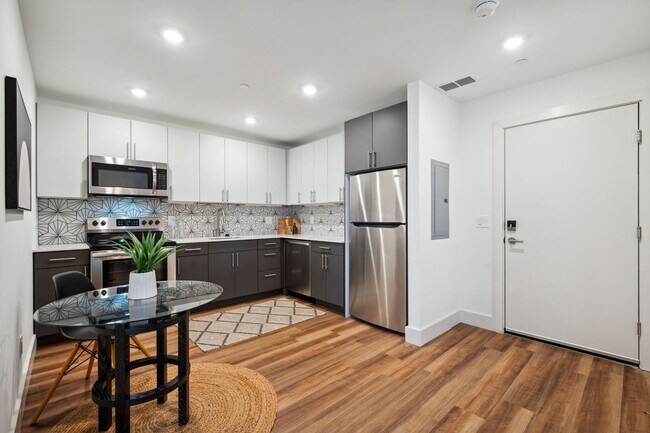 Foto del edificio - NEW One Bedroom in Brewerytown w/ Roofdeck & Gym!