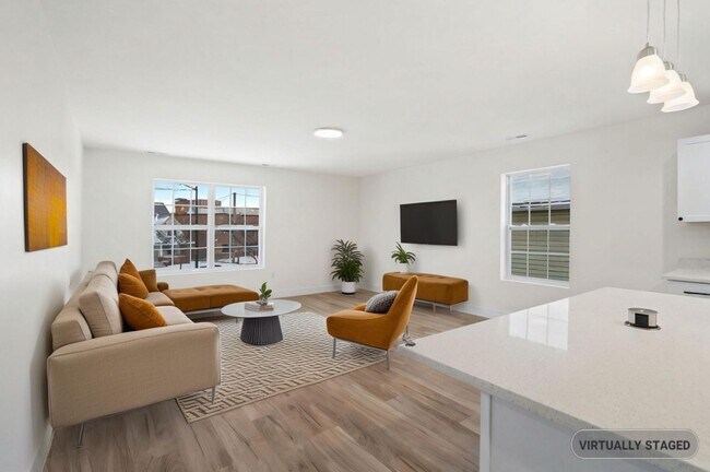 Foto del edificio - Newer construction! 3 bedroom 2 bath duplex near DT South Bend IN