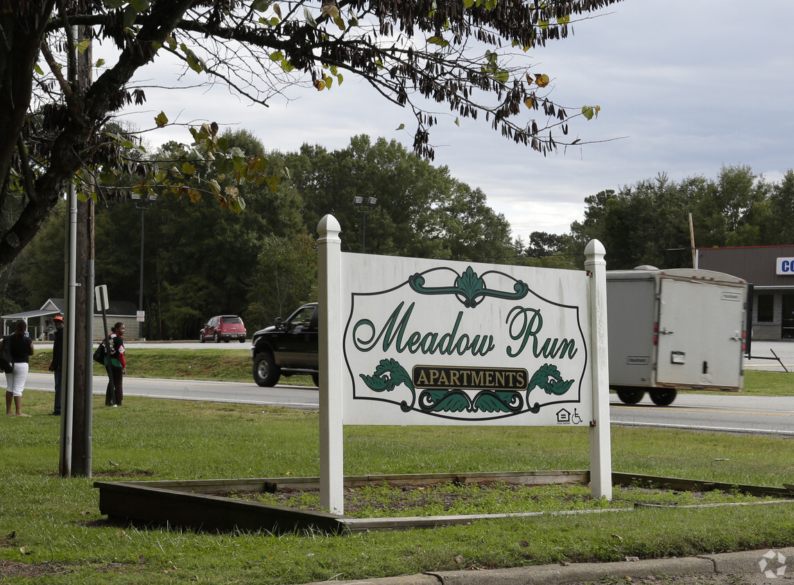 Primary Photo - Meadow Run Apartments