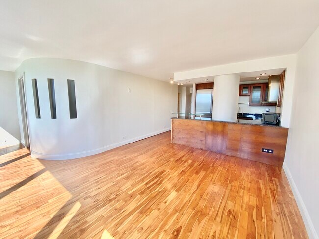 Building Photo - 155 N Harbor Dr