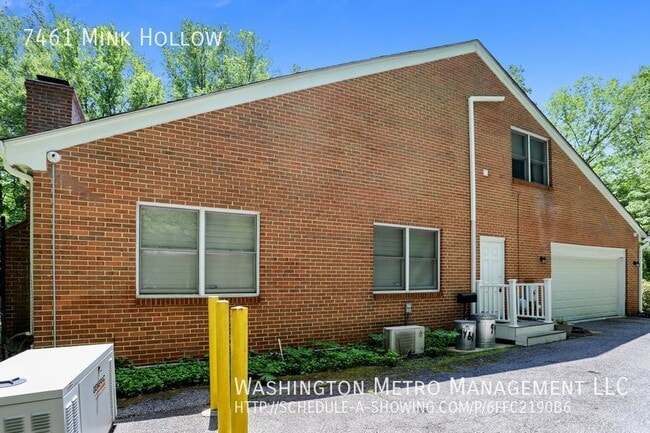 Building Photo - 7461 Mink Hollow Rd