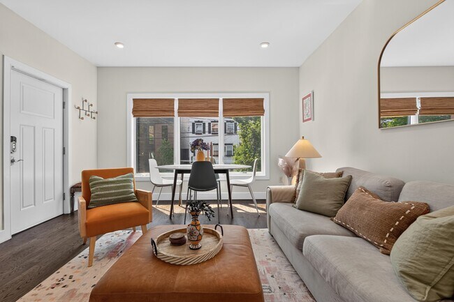 Foto del edificio - 112 Webster Ave