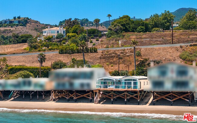 Building Photo - 27044 Malibu Cove Colony Dr