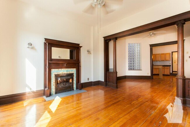 Foto del edificio - 1813 N Milwaukee Ave