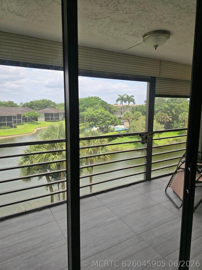 Building Photo - 7580 Regency Lake Dr